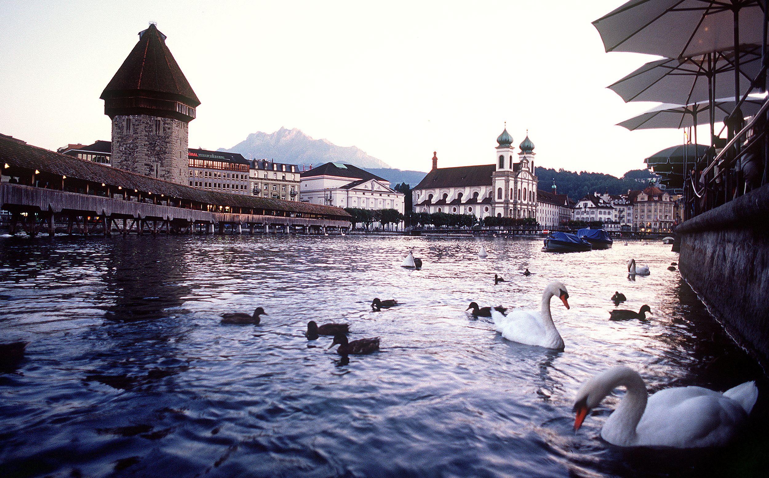 Falta de vivienda: una ciudad suiza limita el alquiler de casas para turismo