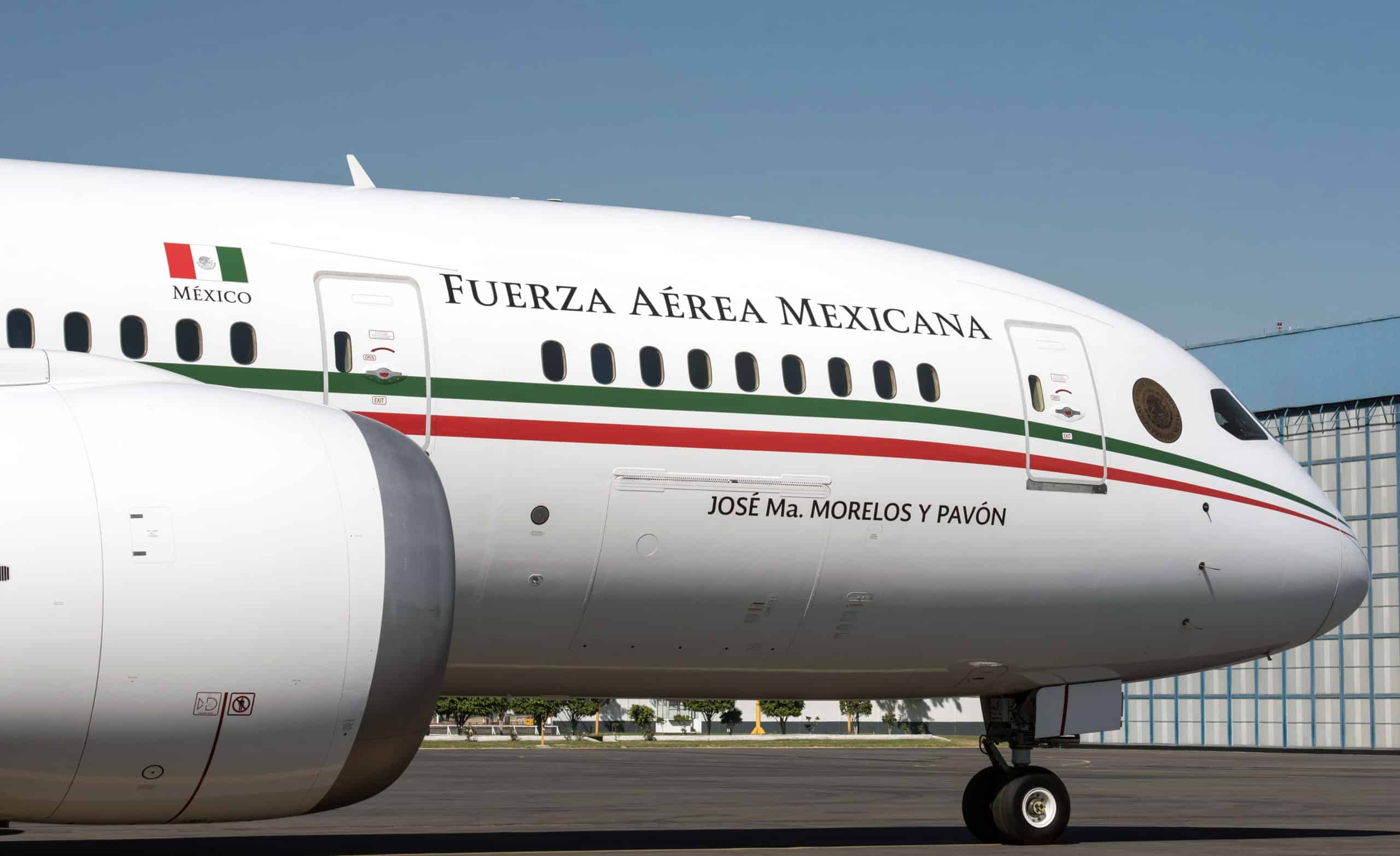 Presidente de México cumple promesa de campaña y vende avión presidencial a Tayikistán