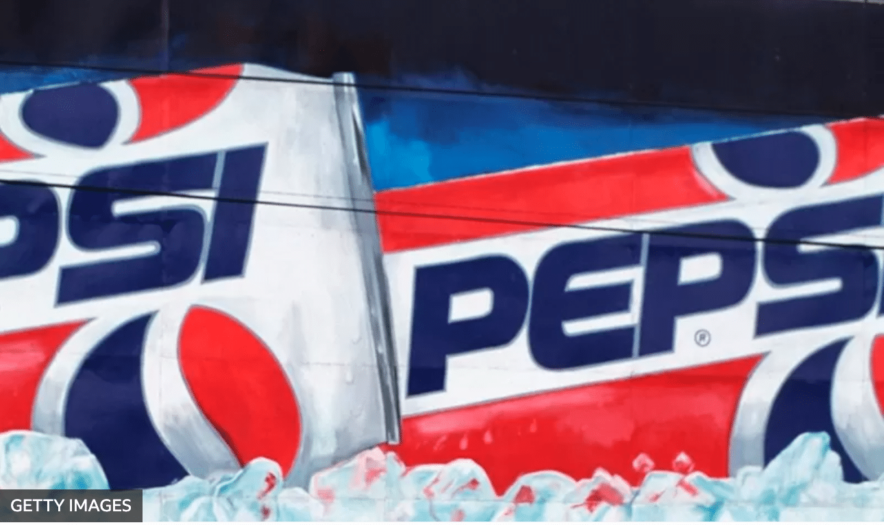 El increíble error que enfrentó a Pepsi con un joven universitario por un avión militar
