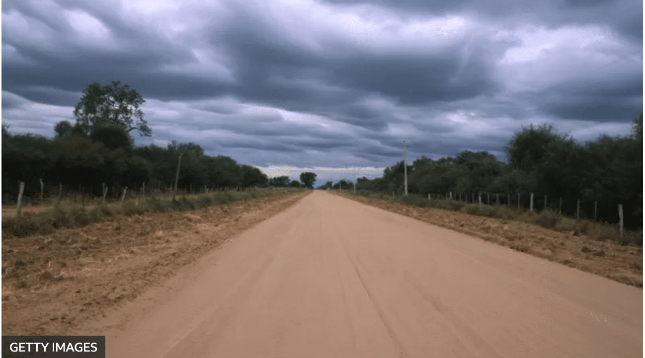 Qué dicen en Paraguay de la megacarretera que unirá dos océanos a través de su “infierno verde”