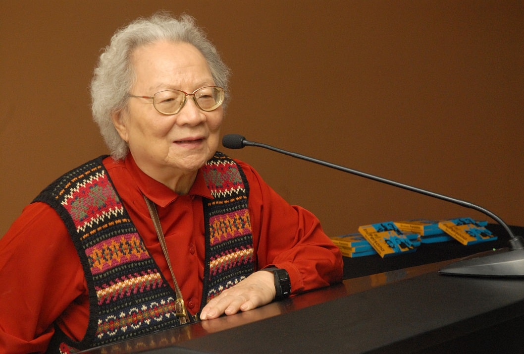 Escritora Hilda Chen-Apuy es declarada Benemérita de la Patria