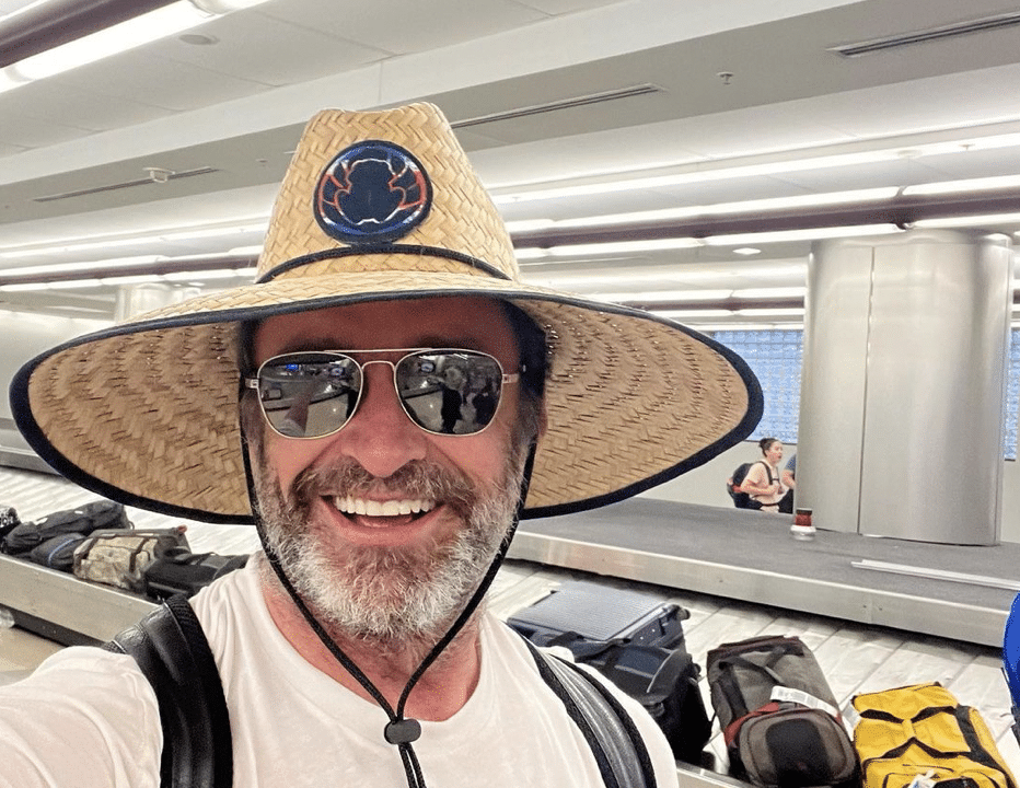 Hugh Jackman luce sombrero de Costa Rica en sus redes sociales