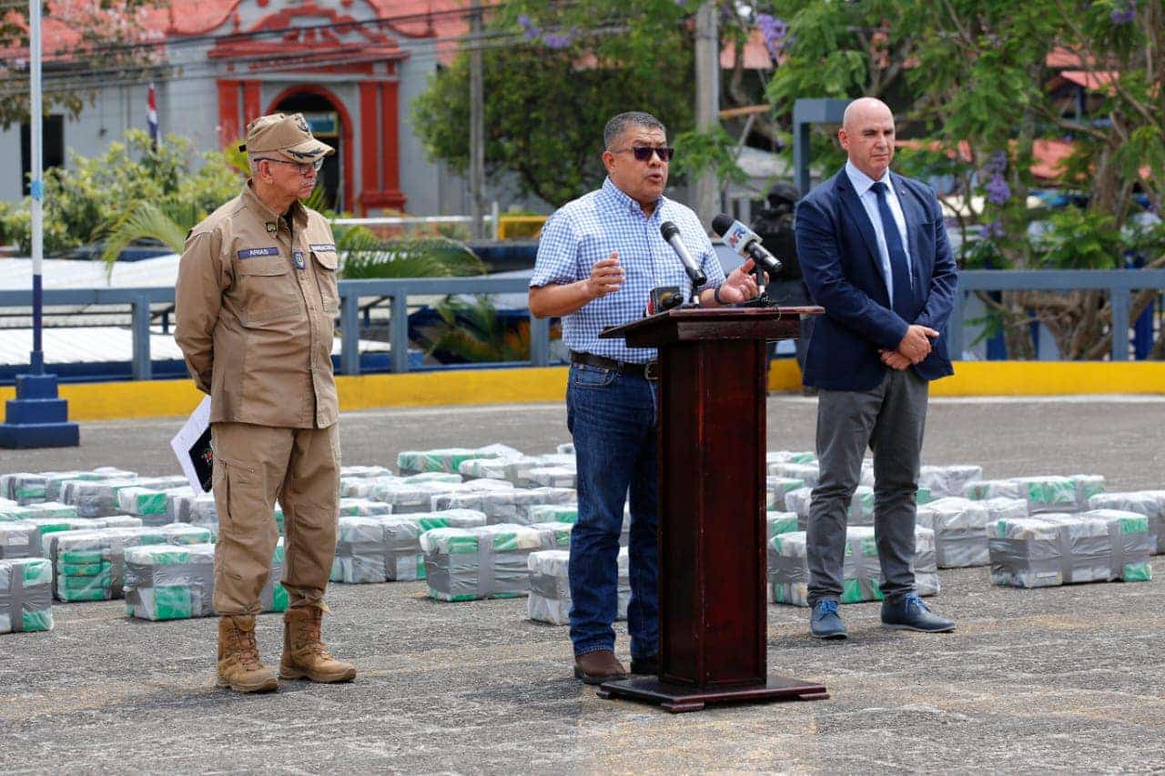Policía decomisa 901 kilos de cocaína en contenedor rumbo a Europa; narcos ganarían hasta $72 millones por envío