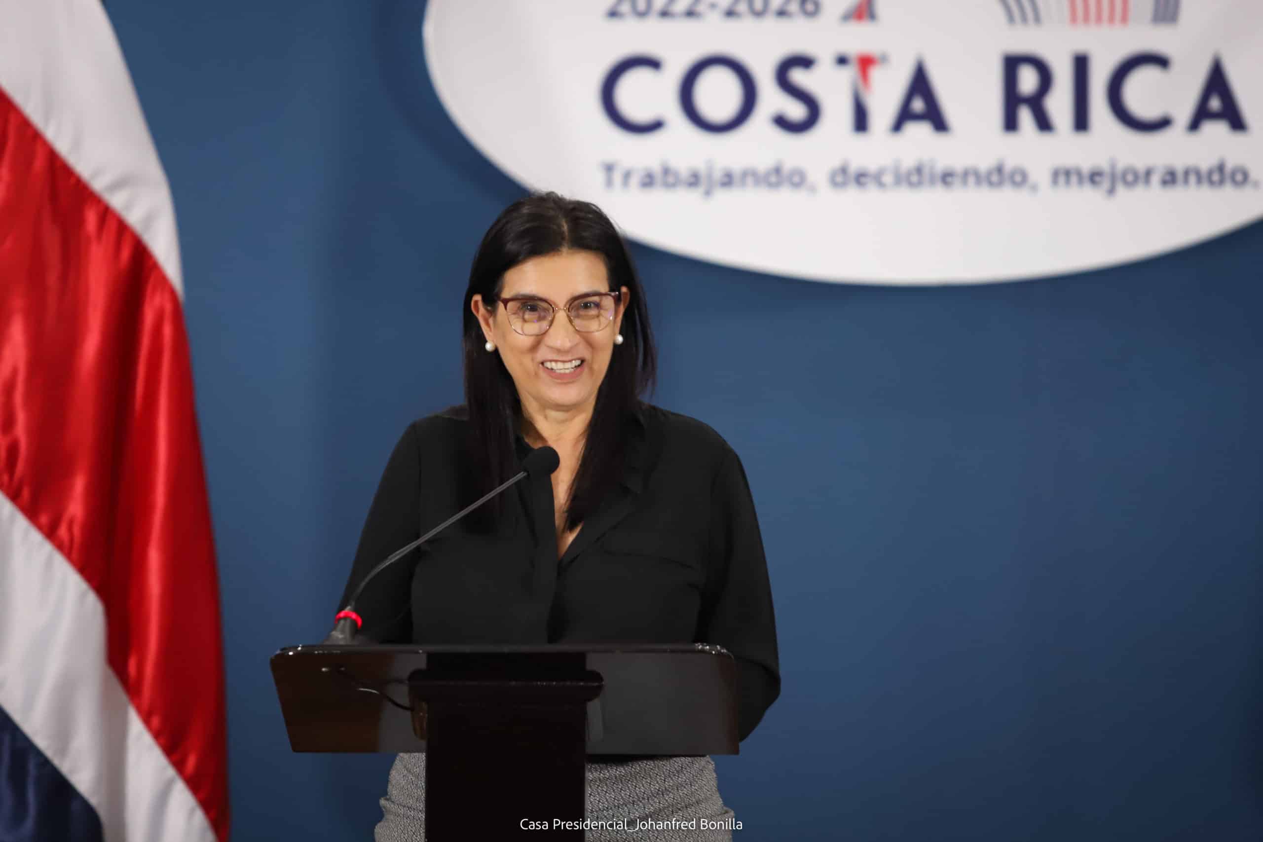 Especialistas responden a presidenta de la CCSS: “Lo único valedero para doña Marta es aferrarse a su salario”