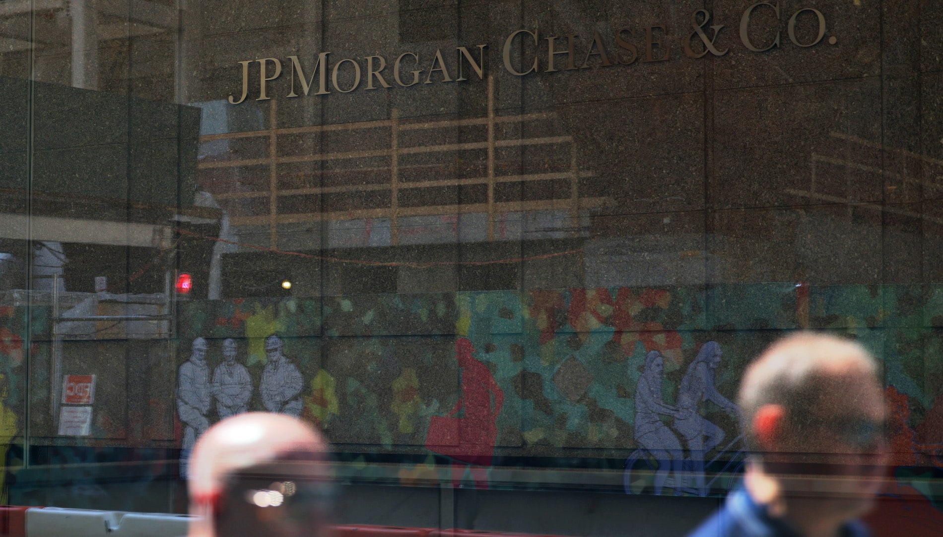 Banco JPMorgan Chase de EE.UU. pagará $290 millones a víctimas de abusos sexuales de Jeffrey Epstein