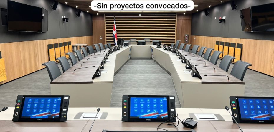 Diputadas acusan que el Gobierno de Chaves tiene abandonado el sector social de Costa Rica