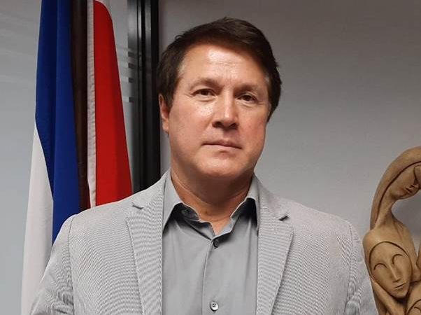 Renuncia el viceministro de Ambiente y Director Ejecutivo de Sinac, Rafael Gutierrez