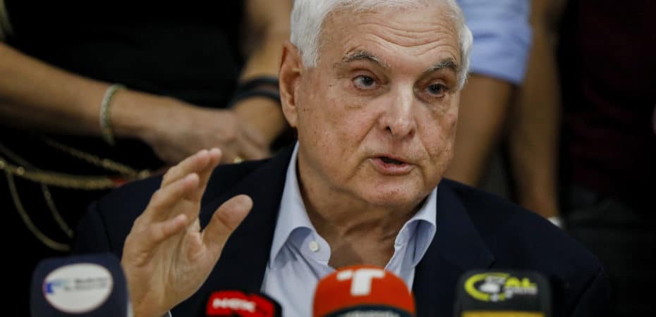 Expresidente Martinelli elige a su esposa como compañera de fórmula para las elecciones de Panamá