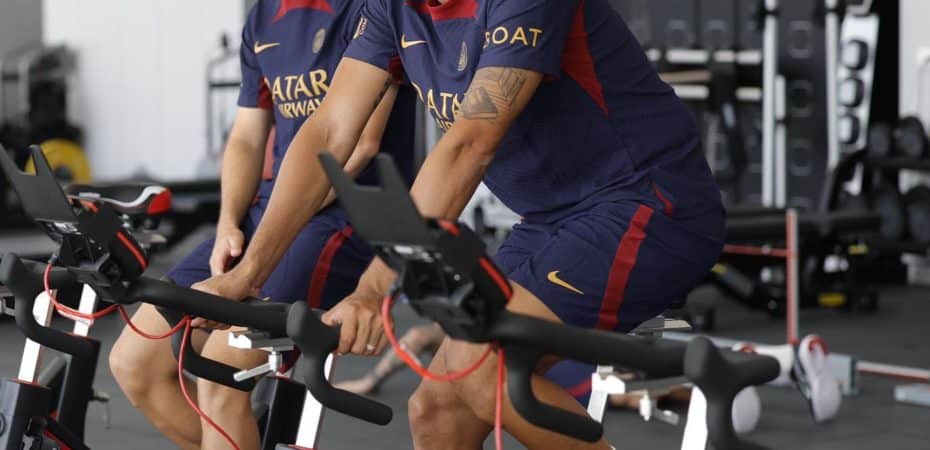 Keylor Navas y Mbappé retoman entrenamientos con el PSG pero con su futuro incierto en el club