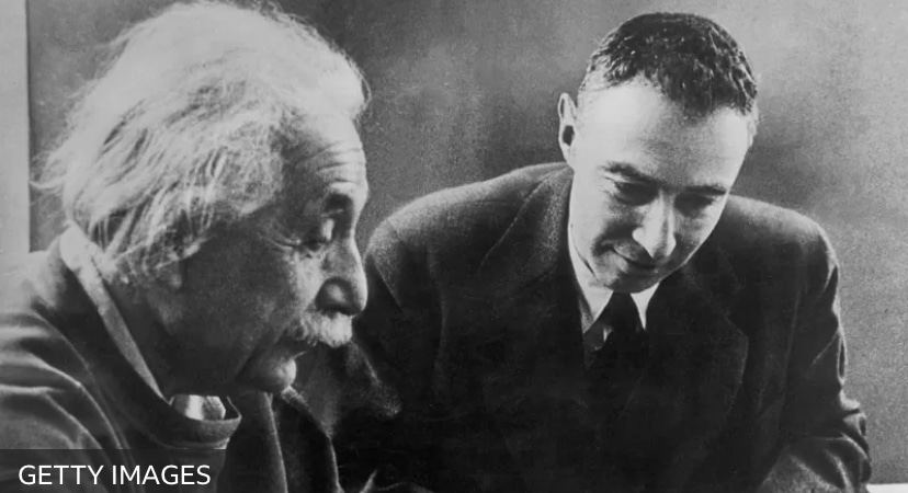 Oppenheimer y Einstein: la complicada relación entre el “padre” de la bomba atómica y el nobel de Física