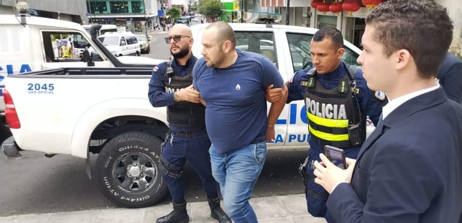 Fiscalía investiga a hombre que ingresó al Congreso y amenazó a los diputados Ariel Robles y Francisco Nicolás
