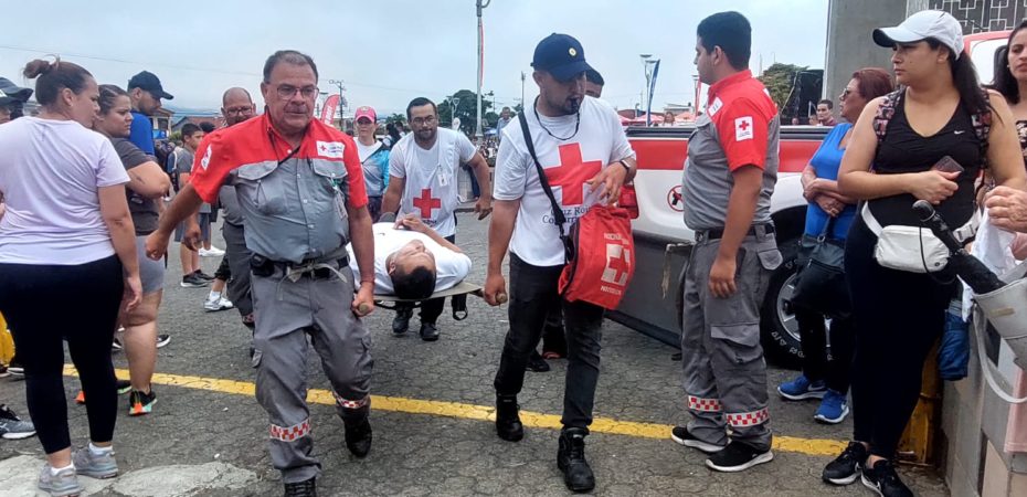 Una persona en condición crítica y siete urgentes ha trasladado Cruz Roja en el operativo de romería