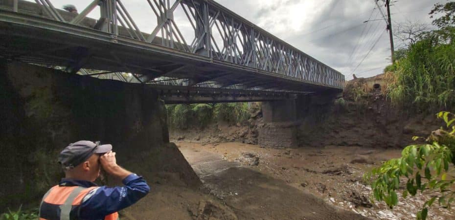 CNE pide al MOPT y Conavi otra inspección en puentes de Aguas Zarcas por nuevas cabezas de agua con troncos