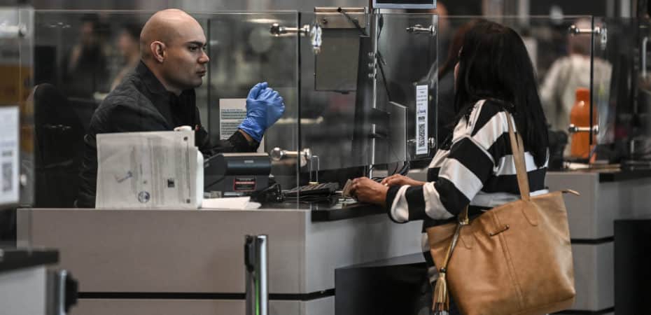 Pasaportes de Colombia ahora tienen la opción “X” para personas no binarias