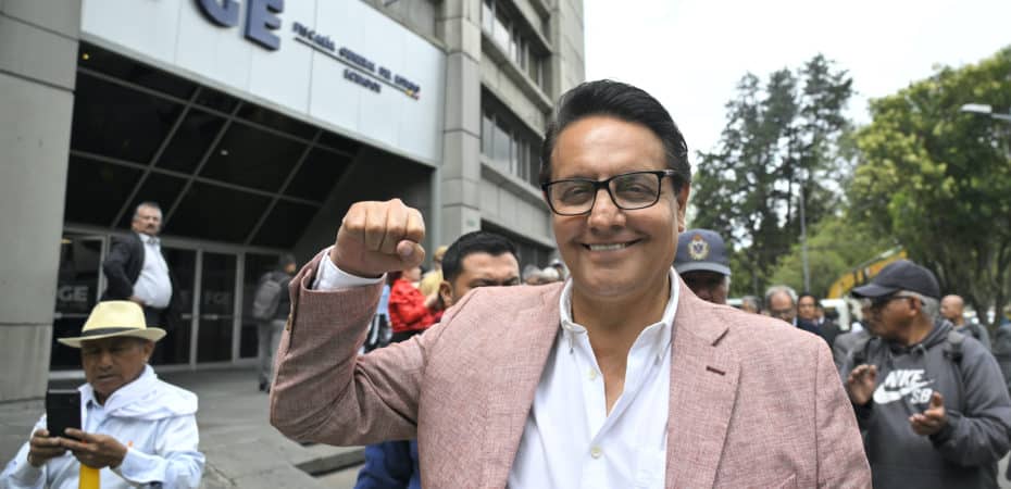 Ecuador: asesinan a balazos a candidato presidencial tras un mitin; dos semanas atrás murió acribillado un alcalde
