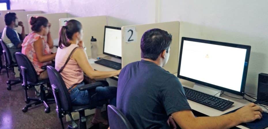 Educación Vial: Costarricenses tratan de hacer trampa en exámenes teóricos de manejo