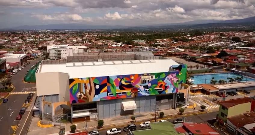 Video | Palacio de los Deportes luce enorme mural y promete convertirse en nueva atracción en Heredia