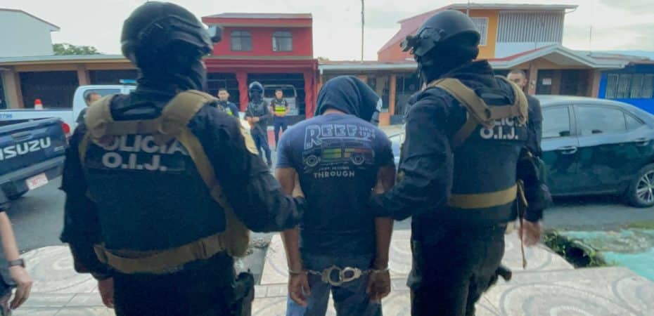 Tres oficiales de Guardacostas detenidos como sospechosos de integrar grupo que traficaba droga