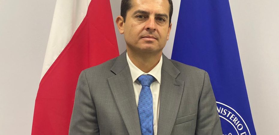 Tras dos meses como viceministro de Salud, Esteban Vega regresa a su antiguo puesto en la CCSS