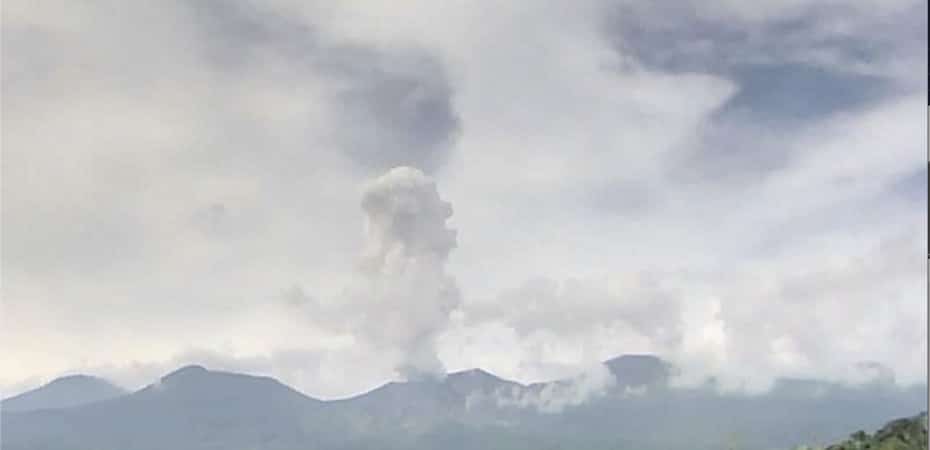 Volcán Rincón de la Vieja realizó nueva erupción: altura de la pluma fue de 2.500 metros