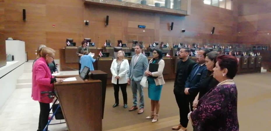 Plenario da 30 días más a comisión Sinart; oficialismo, Nueva República, PLP y dos diputadas del PUSC votaron en contra