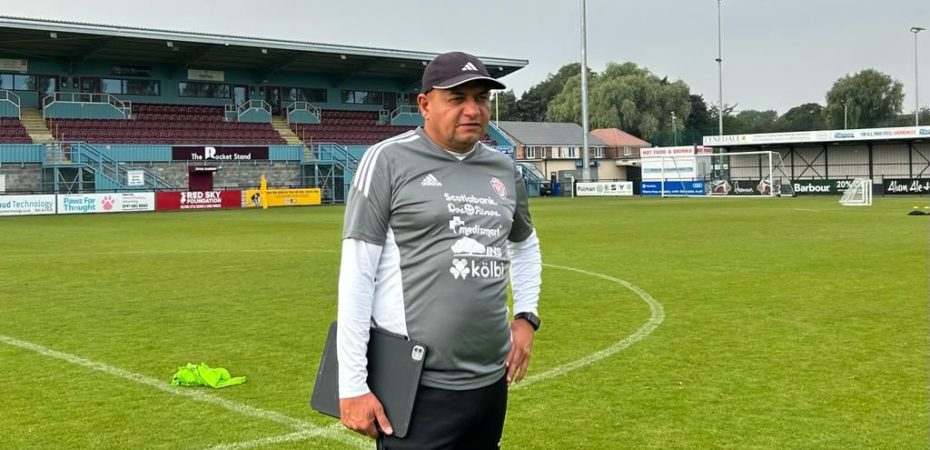 Muere entrenador Erick Rodríguez, asistente técnico de la Sele, en gira a Europa