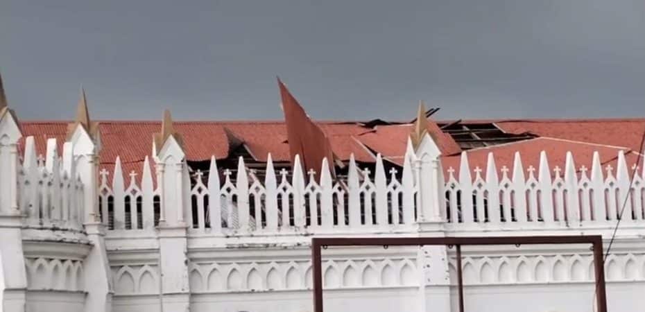 Iglesia de San Isidro de Heredia cancela misas por dos días: reporta afectación en el techo por vientos