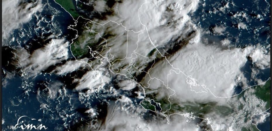 IMN emite aviso por onda tropical hoy sobre Costa Rica: tres regiones con advertencia por fuertes lluvias y suelos saturados