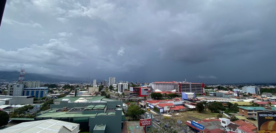 Aguaceros fuertes y tormentas eléctricas se esperan para el resto del miércoles en Costa Rica
