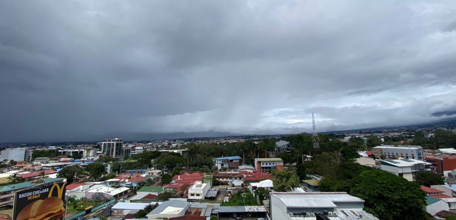 Vientos moderados y algunas lluvias se pueden presentar durante este jueves en Costa Rica
