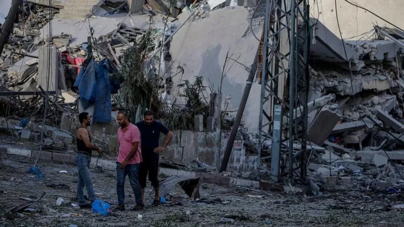 “Nunca me iré”: las familias que se quedan en el norte de Gaza mientras Israel se prepara para una operación terrestre