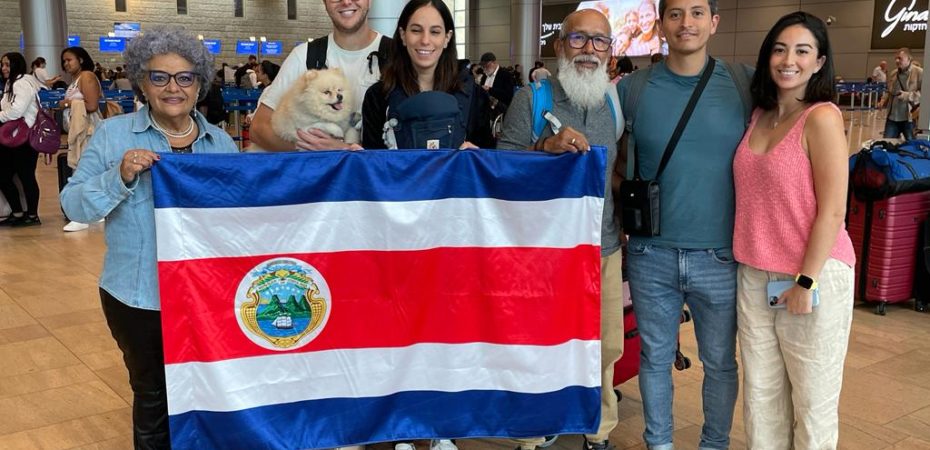 España, Perú, Ecuador y Panamá ayudaron a evacuar a 20 ticos desde Israel en vuelos humanitarios
