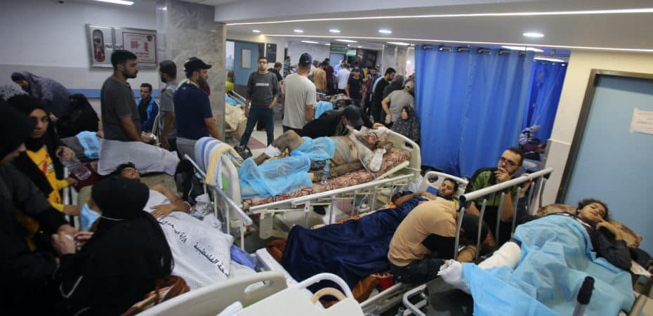 Combates en Gaza azotan hospitales, en situación cada vez más crítica; dos bebés prematuros murieron