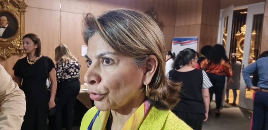 Laura Chinchilla sobre Chaves: “a pesar de ser el comandante en jefe renuncia a su obligación constitucional de defender a los ciudadanos”