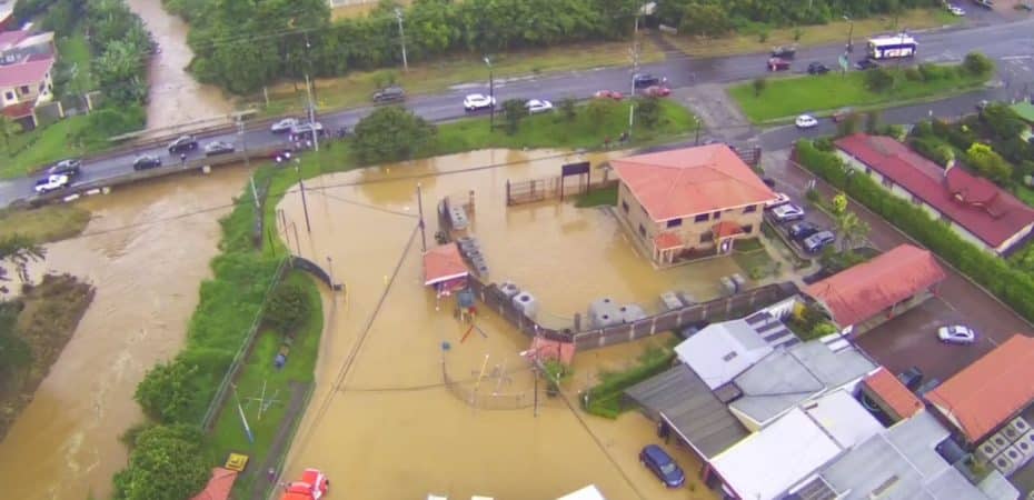 Más de 400 casas afectadas en El Guarco de Cartago por inundación este lunes, contabiliza la CNE