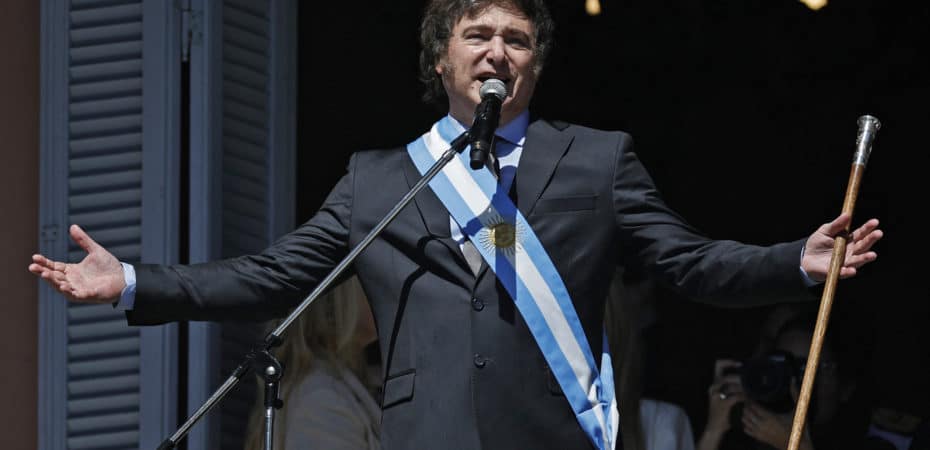 En qué consiste la “ley ómnibus” que envió Milei al Congreso de Argentina (y por qué esta tercera pata de sus reformas es la más profunda)