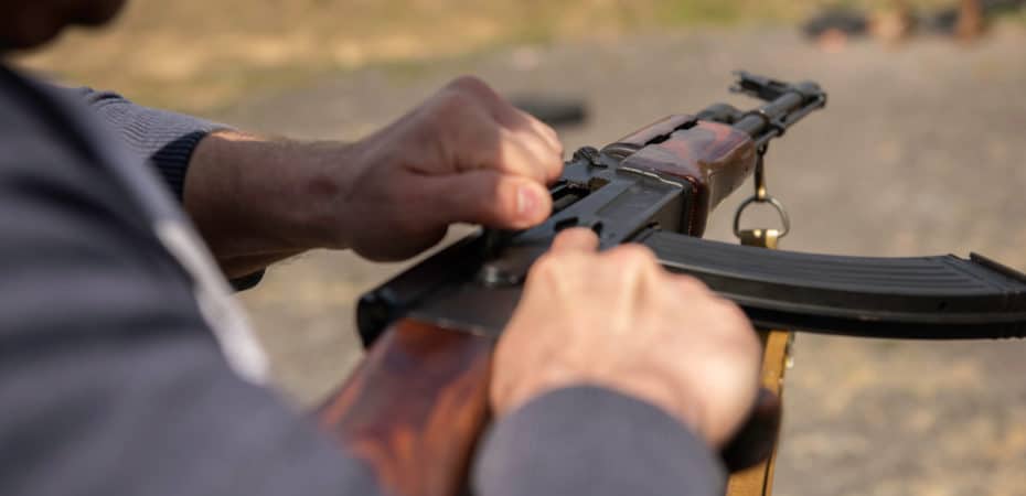 Diputados reconocen que marco regulatorio sobre armas de fuego en el país es “flojo”