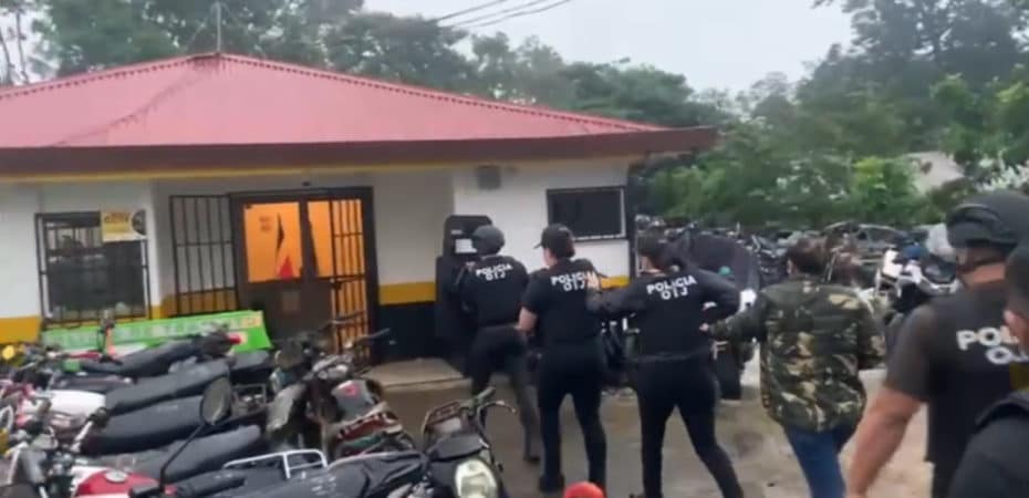 OIJ detiene a cuatro oficiales de Tránsito en La Fortuna que prestaban carros, placas y armas a grupo narcotraficante