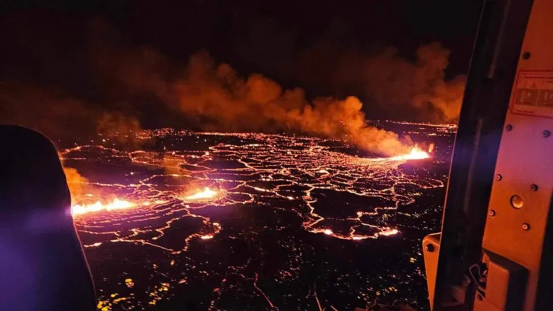 Fotos | La espectacular erupción de un volcán en Islandia tras semanas de intensa actividad sísmica