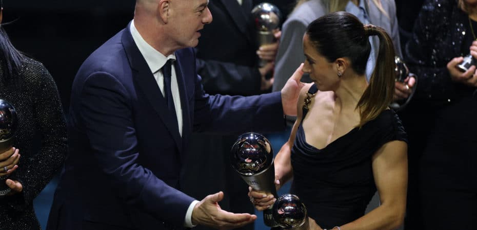 Argentino Lio Messi y española Aitana Bonmatí son los mejores futbolistas 2023 en premios FIFA