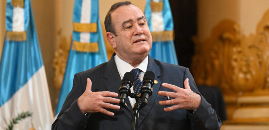 EE.UU. sanciona al expresidente de Guatemala Giammattei por “corrupción”