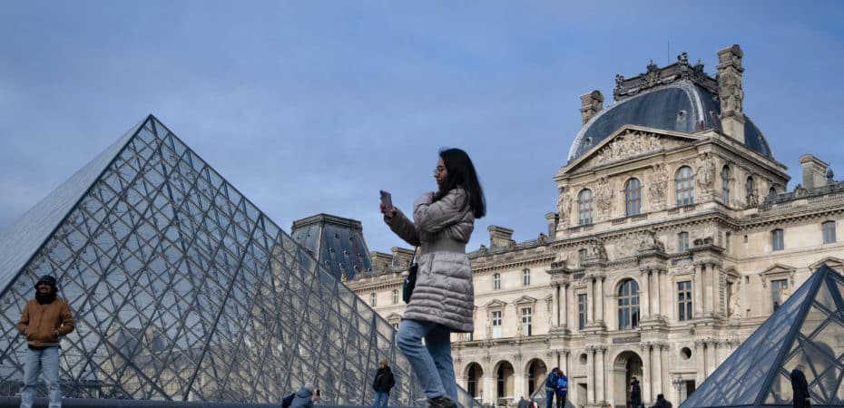 La entrada al museo del Louvre en París aumenta un 30%