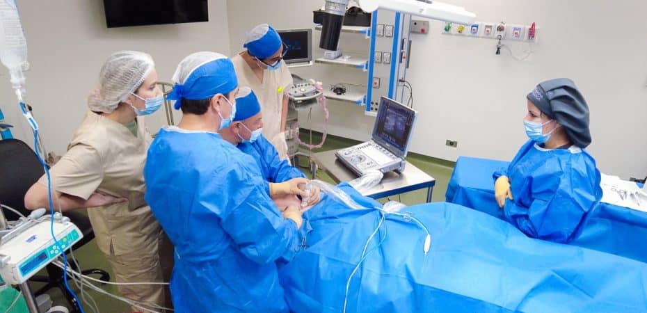 Avance revolucionario en cirugía de tiroides en Costa Rica: operan a paciente con novedosa tecnología de radiofrecuencia