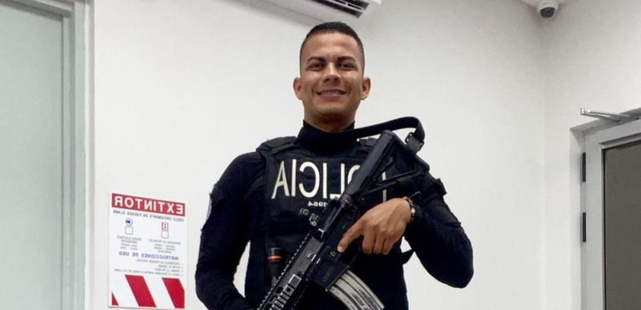 Dos sicarios en moto matan a policía de Fuerza Pública en plena calle en Limón
