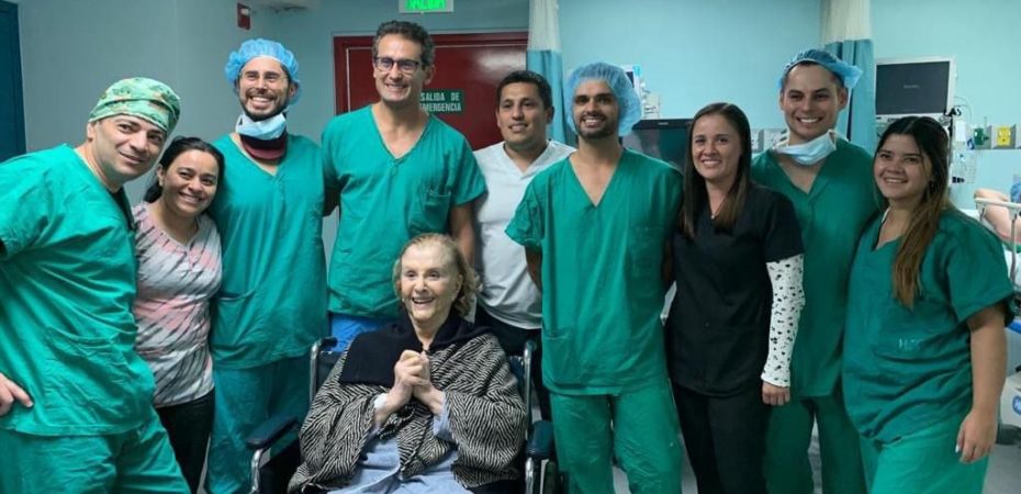 ‘Tía Florita’, de 96 años, se recupera en su casa tras procedimiento con su marcapasos