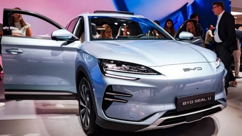 El secreto del éxito del fabricante de autos eléctricos chino que ya vende más que Tesla