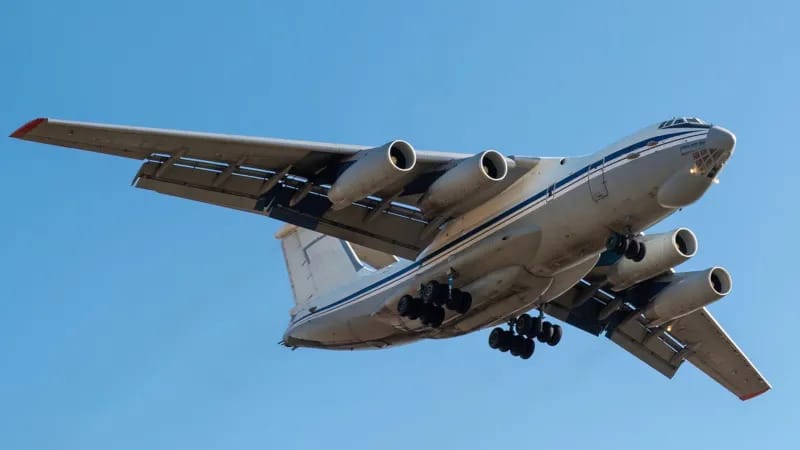 Las preguntas sin respuesta que deja la caída del avión en Rusia en medio de acusaciones entre Moscú y Kyiv