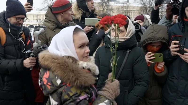 “Traigan a nuestros maridos de vuelta”, la inédita protesta de mujeres en Rusia por la guerra en Ucrania