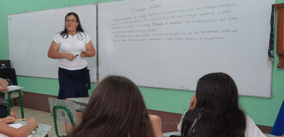 Alajuelense y Saprissa se unen para invitar a escolares a un concurso nacional de escritura