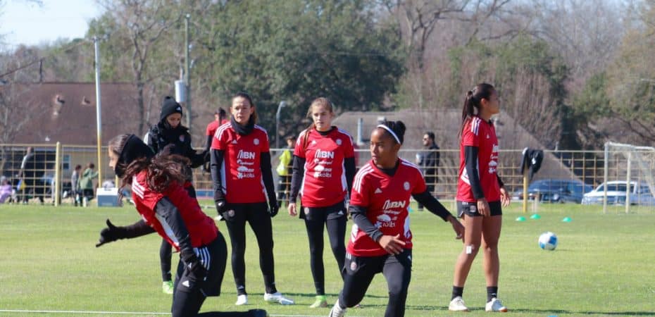 Sele Femenina palpita su debut en la Copa Oro con el frío como acompañante difícil